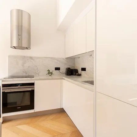 Townhouse With Terrace & Parking In The Heart Of Old