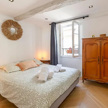 Townhouse With Terrace & Parking In The Heart Of Old *